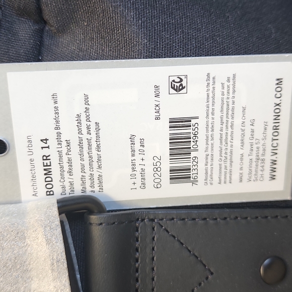 VICTORINOX ARCHITECTURE URBAN 14 DUAL- COMPARTMENT LAPTOP BRIEFCASE - Picture 3 of 16